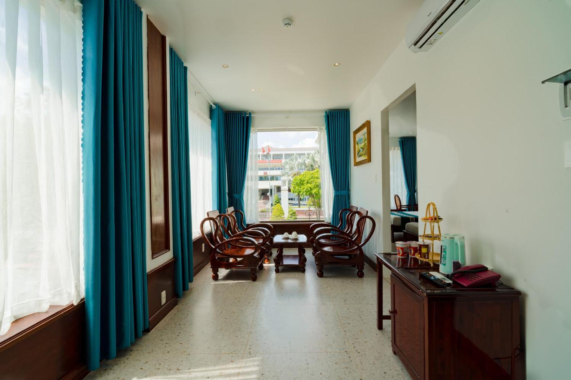 Chuong Duong Hotel Mỹ Tho Exterior foto