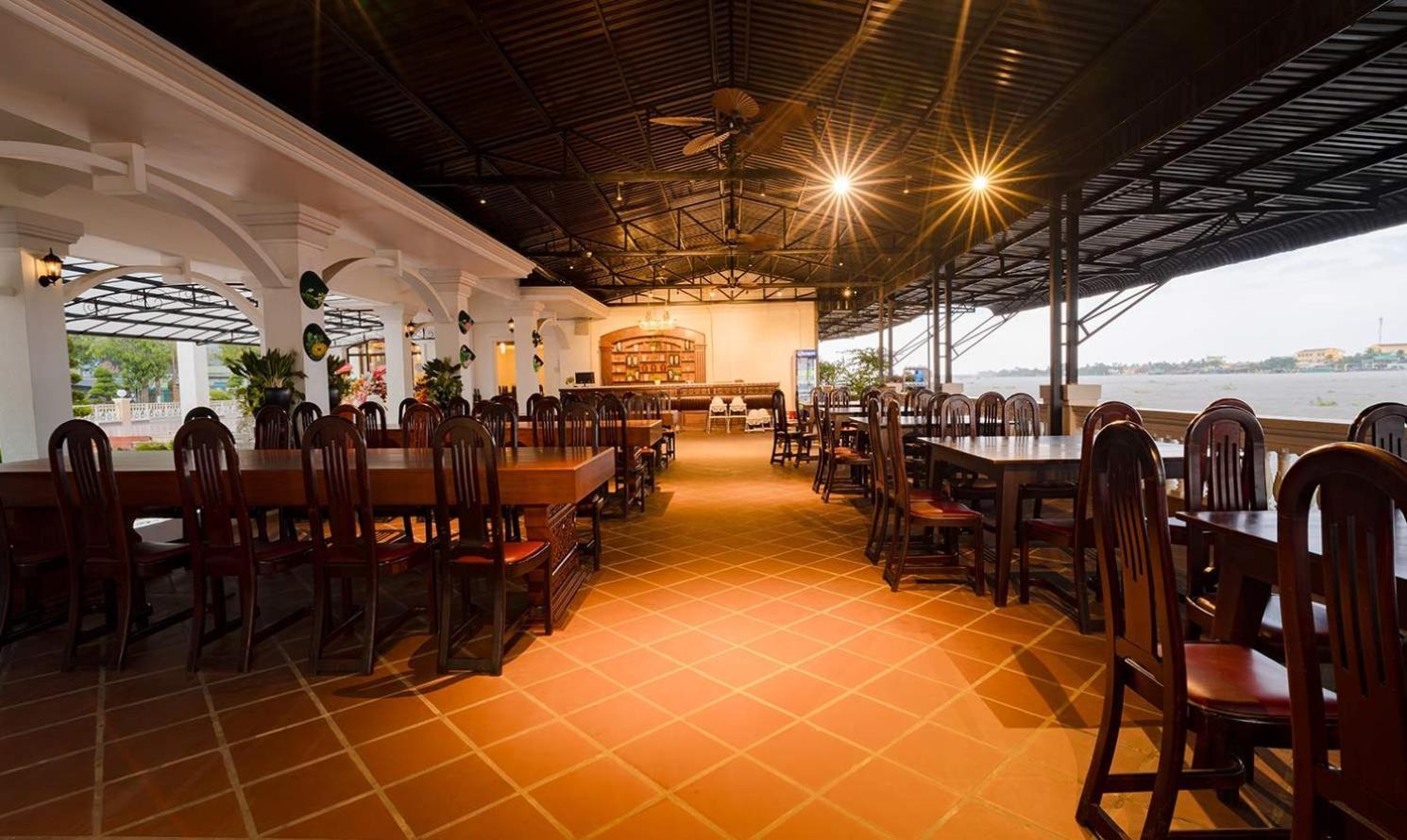 Chuong Duong Hotel Mỹ Tho Exterior foto