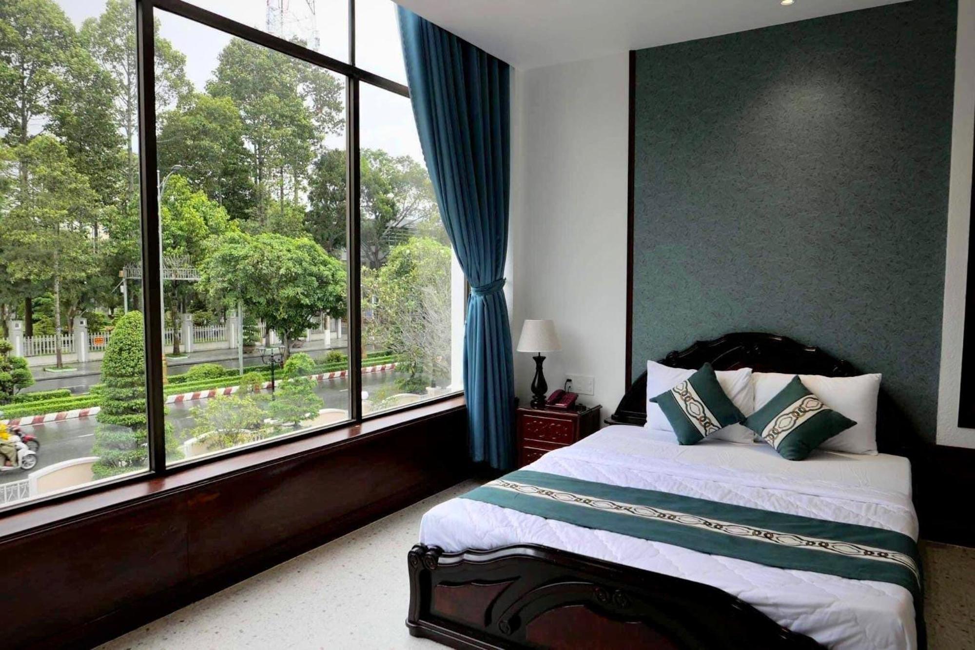 Chuong Duong Hotel Mỹ Tho Exterior foto